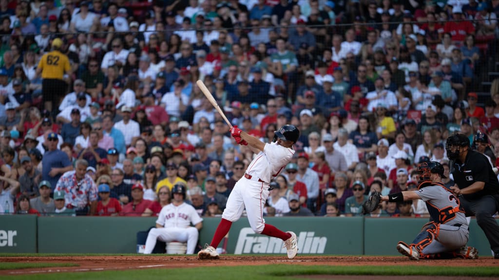 David Hamilton’s Clutch Homer Pushes Red Sox Past Tigers