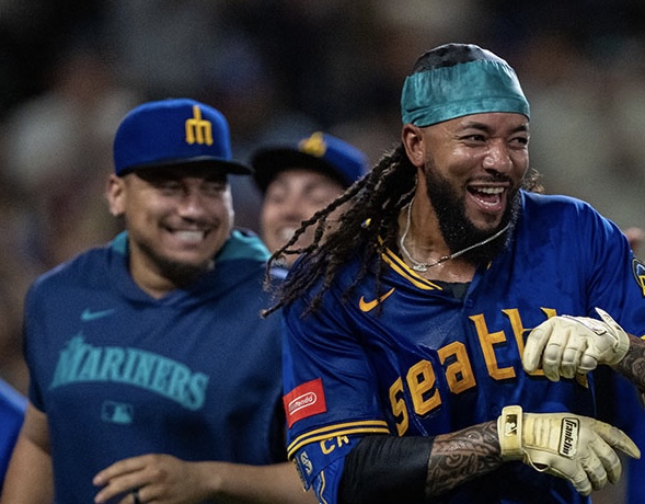 Josh Naylor & JP Crawford went 0-8, but Seattle still defeated George Springer & Blue Jays in Game 1 Of ALCS