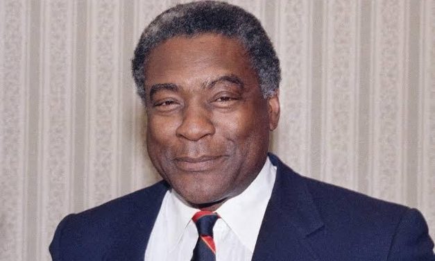 Getting the Call | Bill White To Receive Buck O’Neil Award in Cooperstown