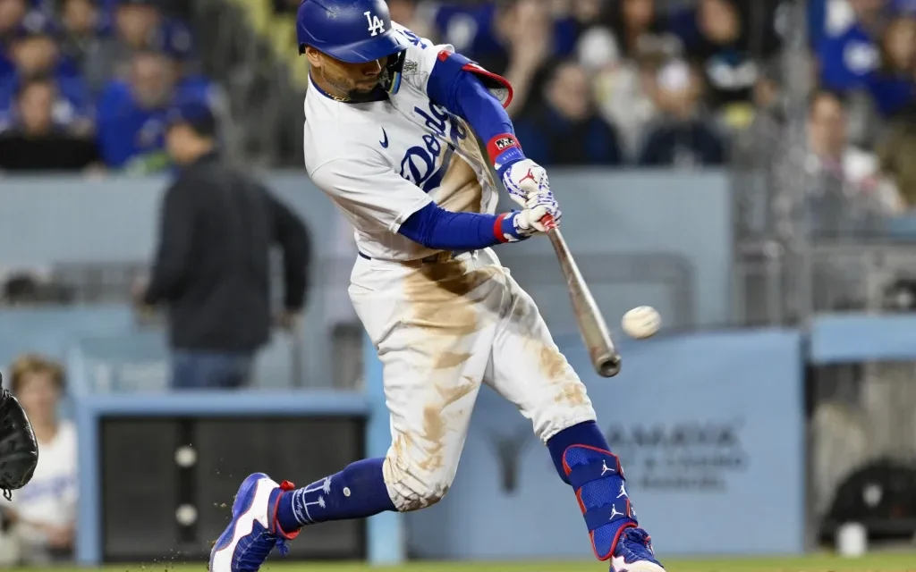 Mookie Betts Extends Hitting Streak To Eight Games In Dodgers’ 12-7 Win Over Padres